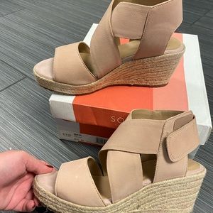 BRAND NEW WEDGES